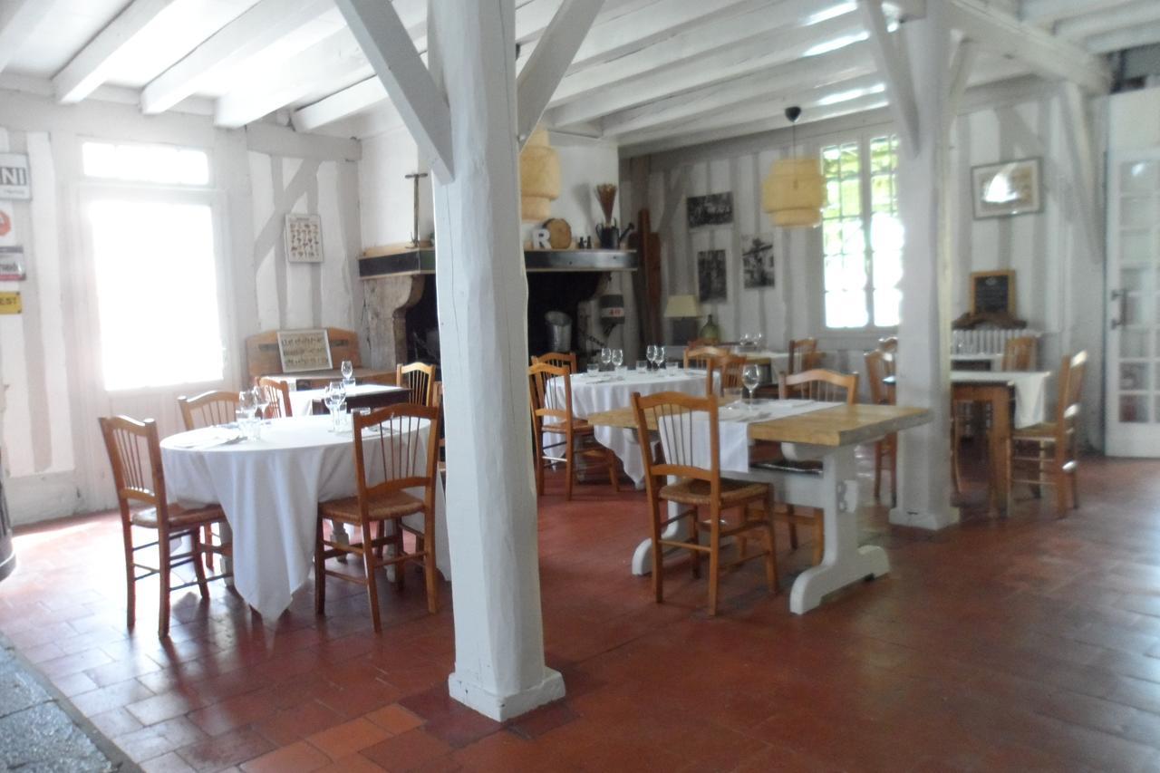 Hotel Et Restaurant Traditionnel L' Escalandes Lesperon  Екстер'єр фото