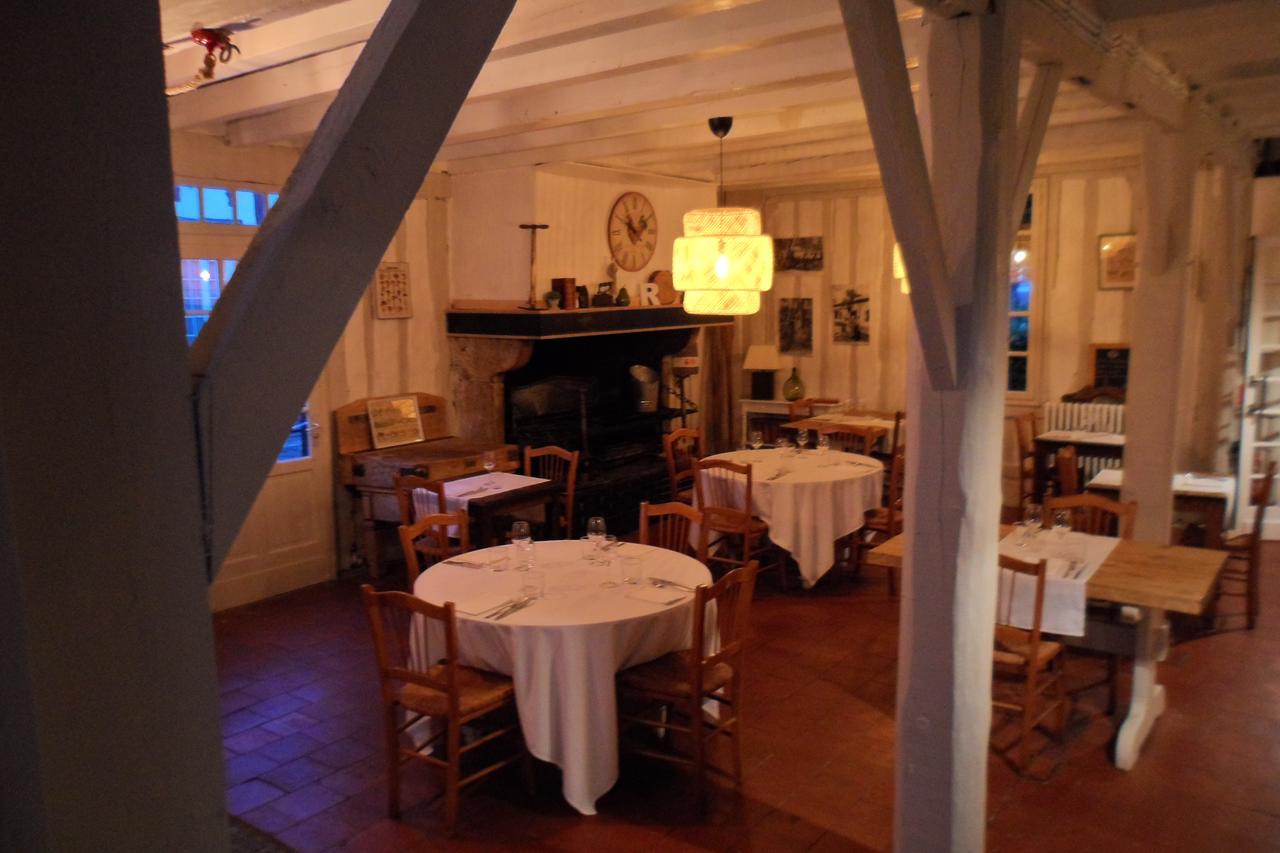 Hotel Et Restaurant Traditionnel L' Escalandes Lesperon  Екстер'єр фото